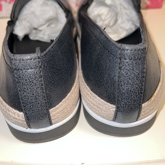 NIB Chinese Laundry Yup Black Slip-On Sneakers - Picture 4 of 10